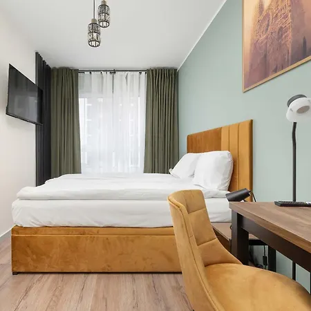 Stylish Apartment For 6 With Balcony Near The Main Square By Noclegi Renters *