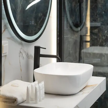 شقة Stylish Apartment For 6 With Balcony Near The Main Square By Noclegi Renters