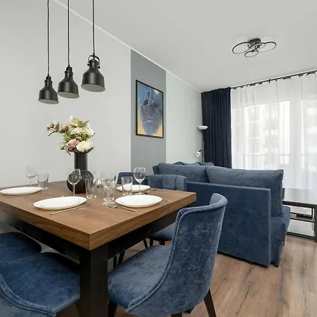 شقة Stylish Apartment For 6 With Balcony Near The Main Square By Noclegi Renters فروتسواف