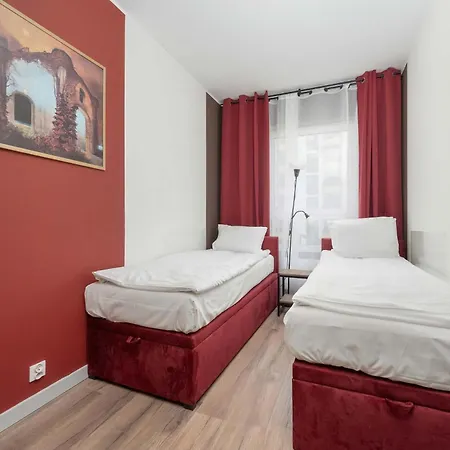 Stylish Apartment For 6 With Balcony Near The Main Square By Noclegi Renters شقة