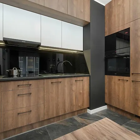 شقة Stylish Apartment For 6 With Balcony Near The Main Square By Noclegi Renters *
