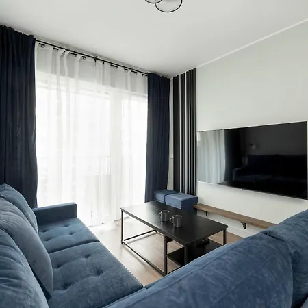 Stylish Apartment For 6 With Balcony Near The Main Square By Noclegi Renters فروتسواف