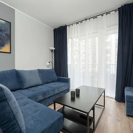 Stylish Apartment For 6 With Balcony Near The Main Square By Noclegi Renters
